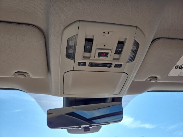 2023 Toyota Highlander Hybrid Platinum