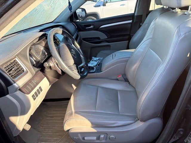 2016 Toyota Highlander XLE V6