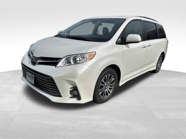 2019 Toyota Sienna XLE
