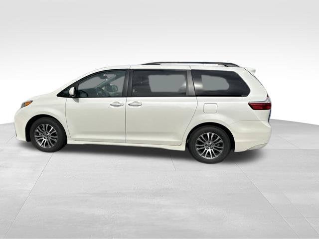 2019 Toyota Sienna XLE