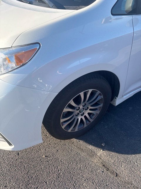 2019 Toyota Sienna XLE 8 Passenger