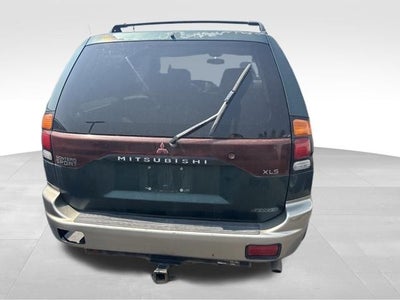 2000 Mitsubishi Montero Sport XLS