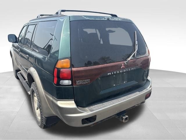 2000 Mitsubishi Montero Sport XLS