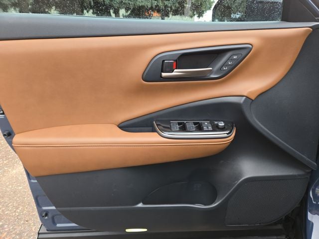 2025 Toyota Crown Signia Limited