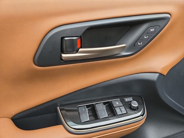 2025 Toyota Crown Signia Limited