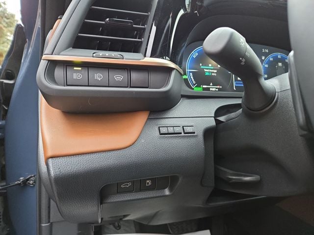 2025 Toyota Crown Signia Limited