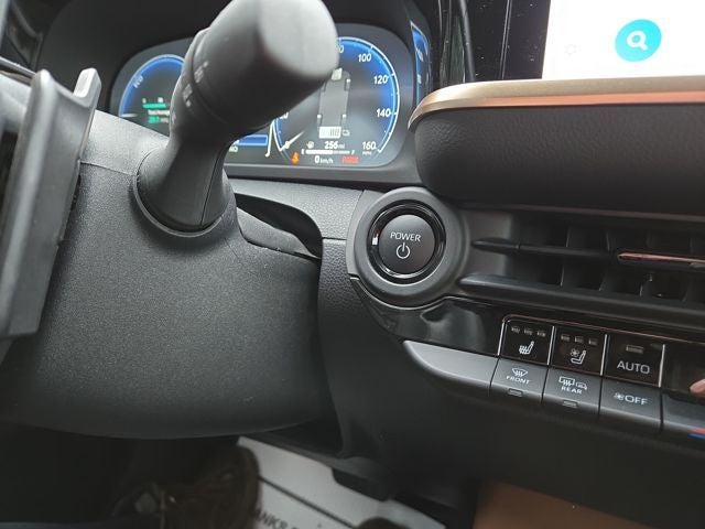 2025 Toyota Crown Signia Limited