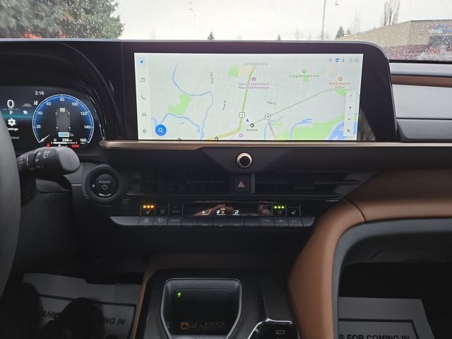 2025 Toyota Crown Signia Limited