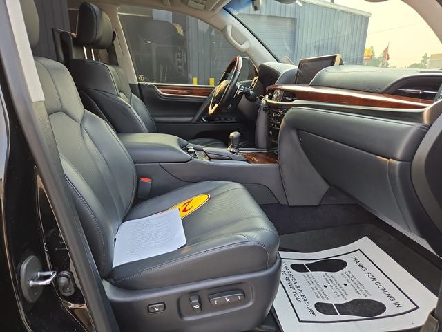 2017 Lexus LX 570