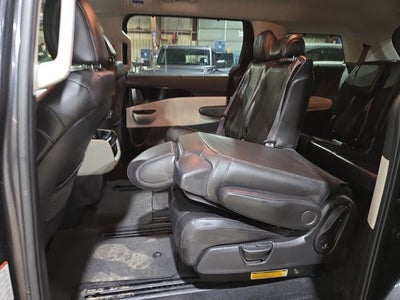 2022 Kia Carnival EX