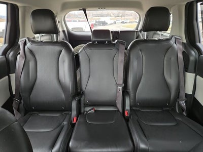 2024 Kia Carnival EX