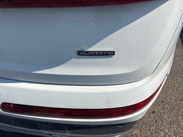 2022 Audi Q7 45 Premium quattro