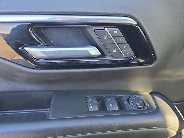 2025 Chevrolet Suburban LT