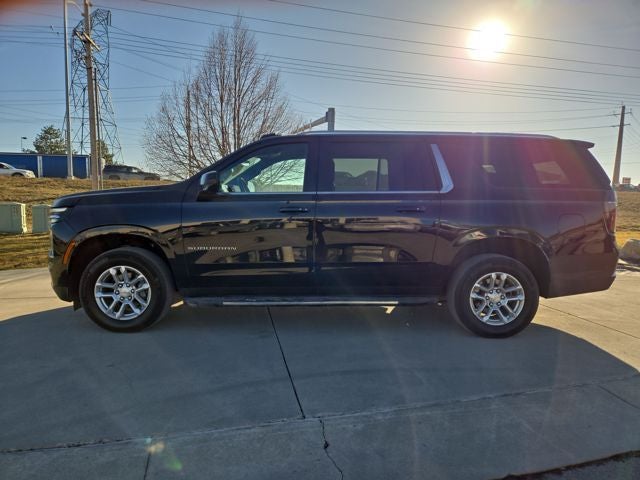 2025 Chevrolet Suburban LT