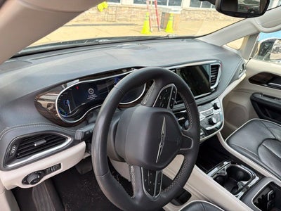 2023 Chrysler Pacifica Hybrid Limited