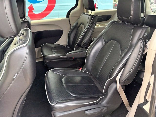 2023 Chrysler Pacifica Hybrid Limited