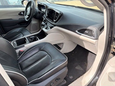 2023 Chrysler Pacifica Hybrid Limited