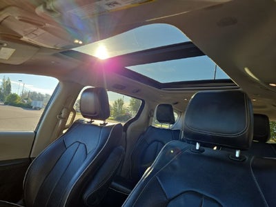 2023 Chrysler Pacifica Hybrid Limited