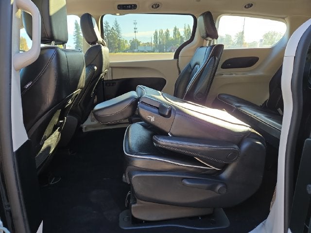 2023 Chrysler Pacifica Hybrid Limited
