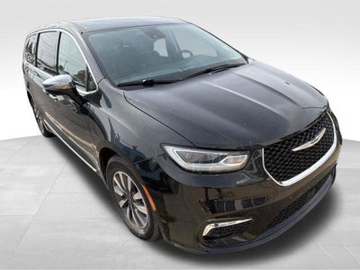 2023 Chrysler Pacifica Hybrid Limited