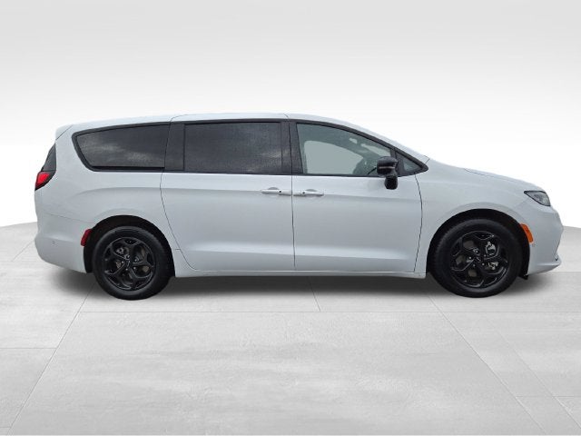2024 Chrysler Pacifica Hybrid Select S Appearance
