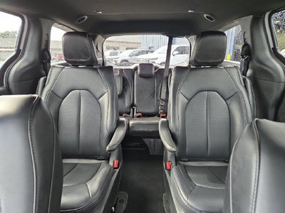 2024 Chrysler Pacifica Hybrid Select S Appearance