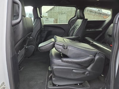 2024 Chrysler Pacifica Hybrid Select S Appearance
