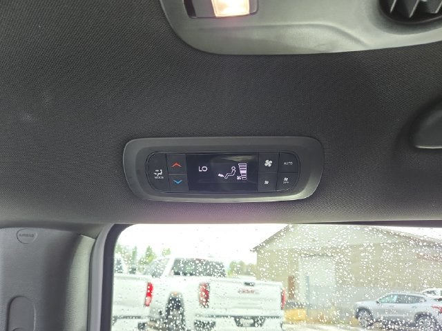 2024 Chrysler Pacifica Hybrid Select S Appearance