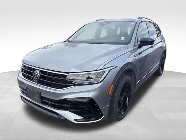 2024 Volkswagen Tiguan 2.0T SE R-Line Black 4Motion's photo