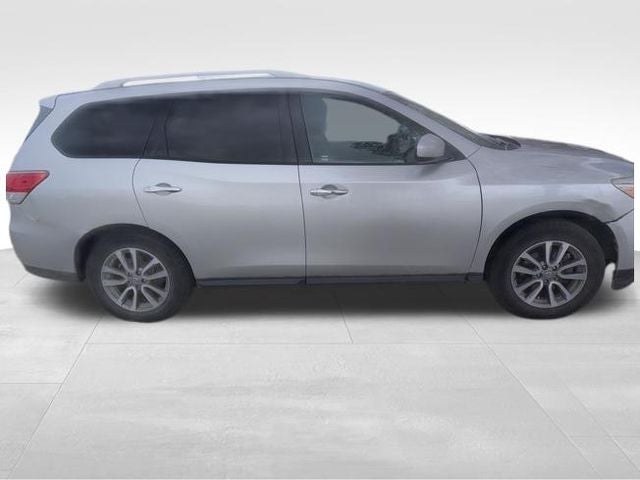 2016 Nissan Pathfinder S