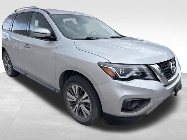 2020 Nissan Pathfinder SV