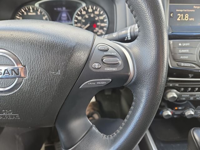 2020 Nissan Pathfinder SV