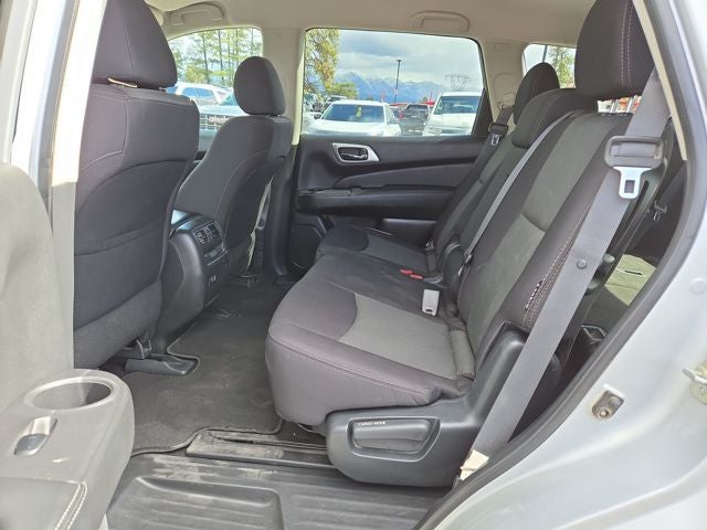 2020 Nissan Pathfinder SV