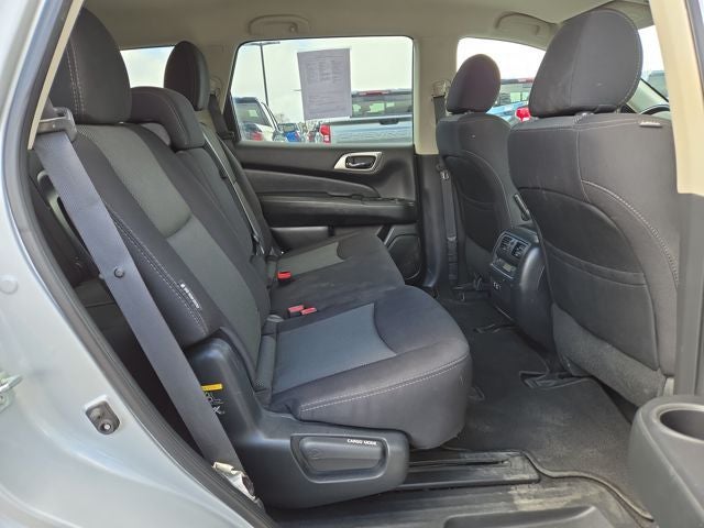 2020 Nissan Pathfinder SV