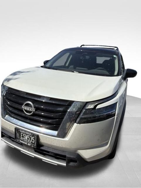 2024 Nissan Pathfinder SL 4WD's photo