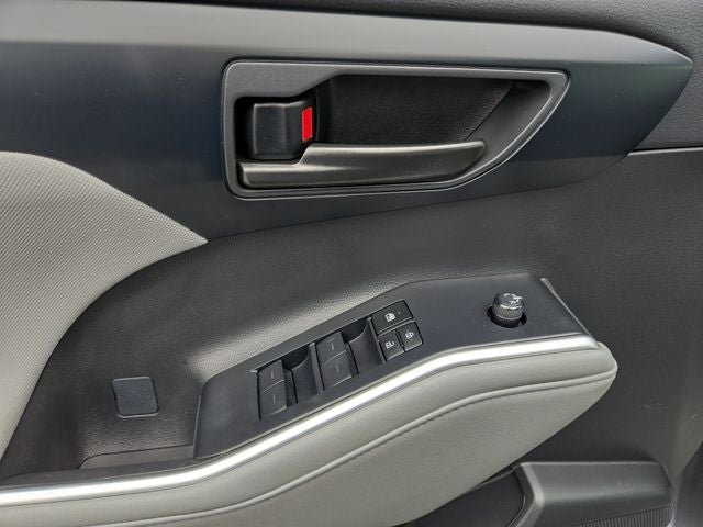 2023 Toyota Highlander Hybrid LE