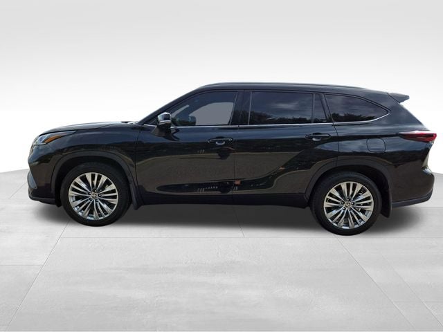 2024 Toyota Highlander Platinum