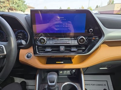 2024 Toyota Highlander Platinum