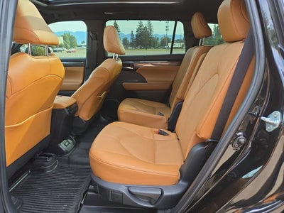 2024 Toyota Highlander Platinum