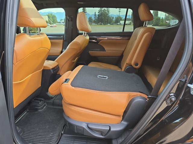 2024 Toyota Highlander Platinum