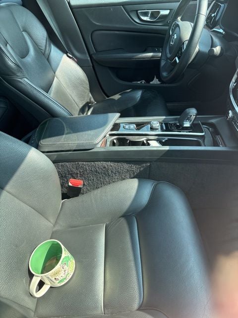 2024 Volvo S60 B5 Plus Dark Theme