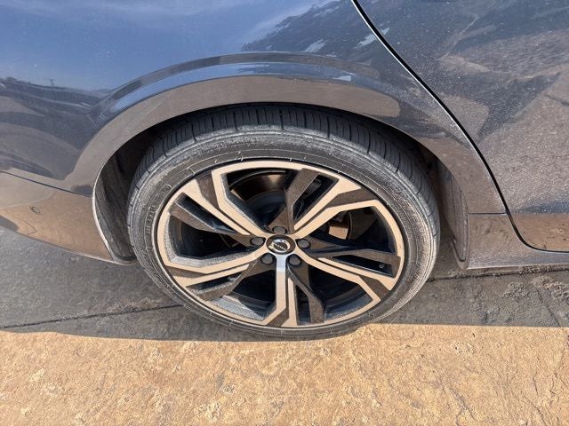 2024 Volvo S60 B5 Plus Dark Theme