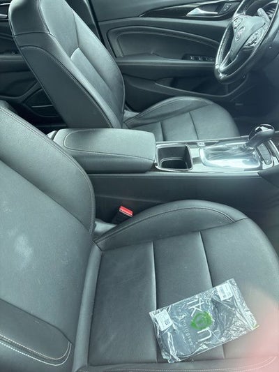 2018 Buick Regal TourX Essence