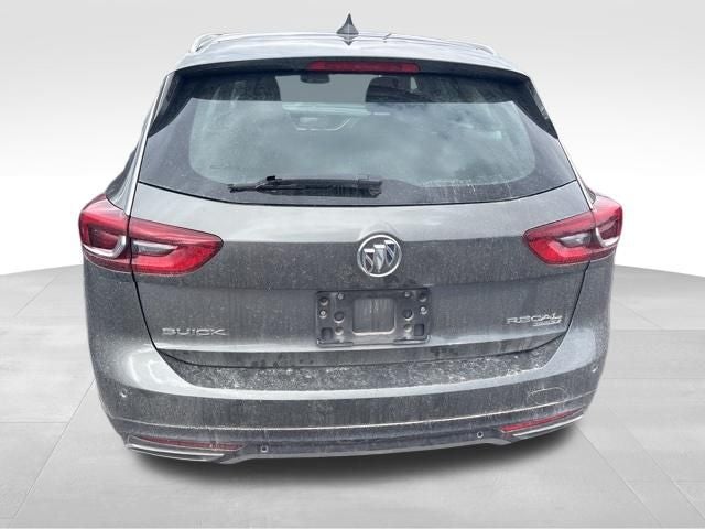 2018 Buick Regal TourX Essence