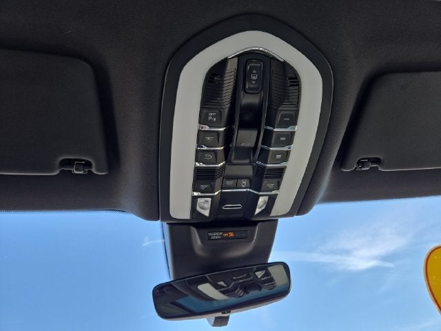 2023 Porsche Macan S