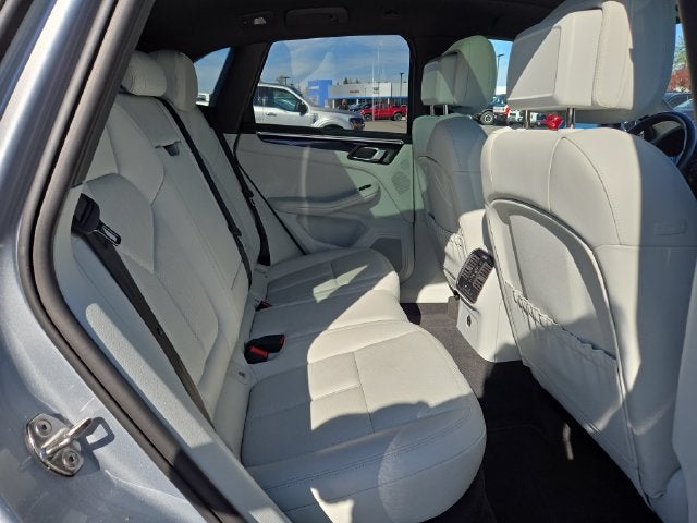 2023 Porsche Macan S